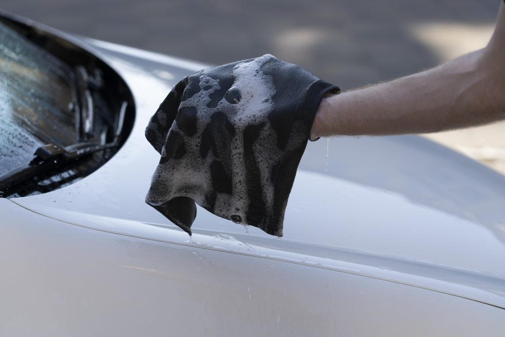 Ecoclean Clay in hand