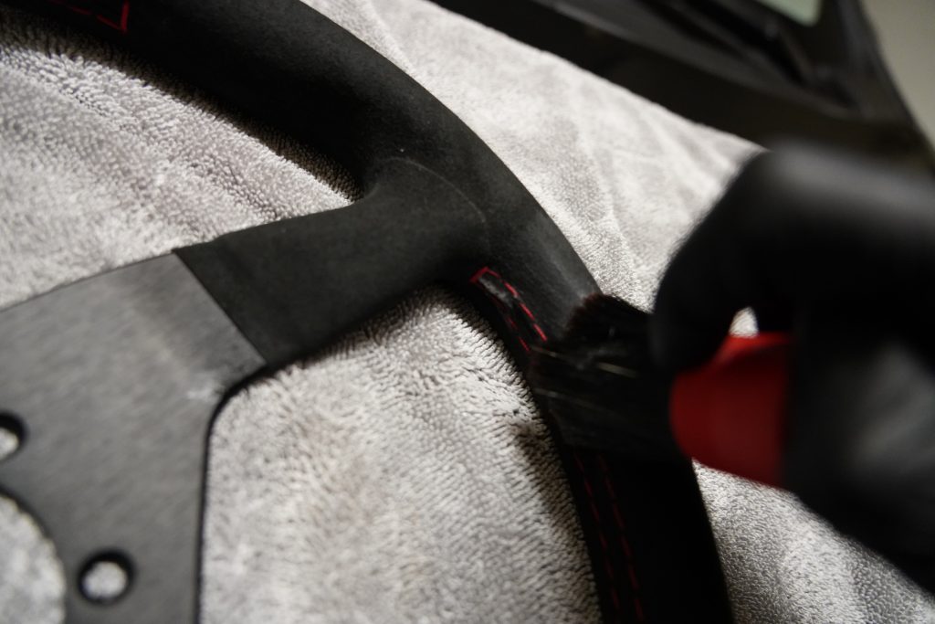 Cleaning Alcantara Crevices