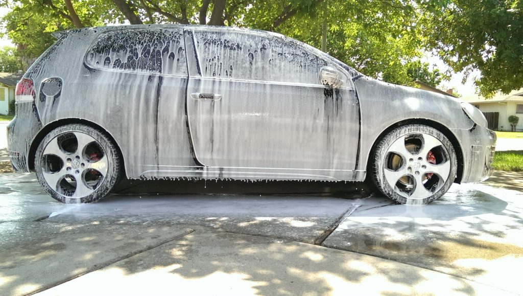 Foam cannon on car