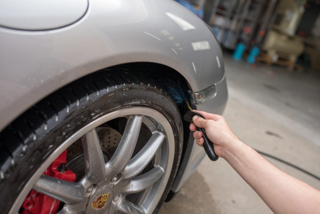 Detailing Porsche Wheel Arches