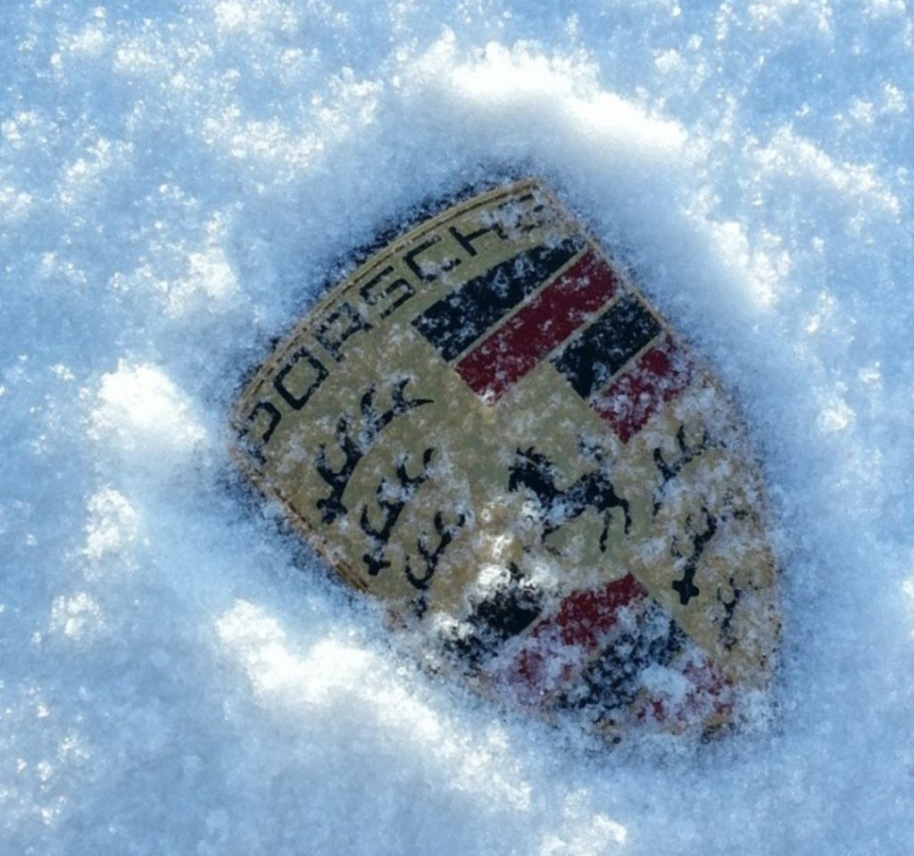snow porsche