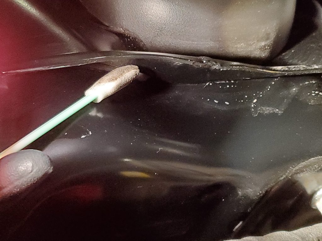 foam-swab-engine-cleaning