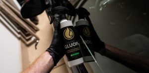 Gluoff-Bottle-Feat