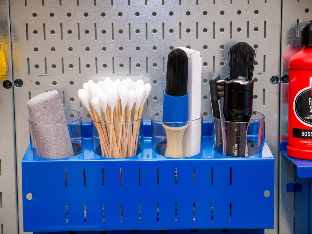 Hawaii Shop Pegboard 5