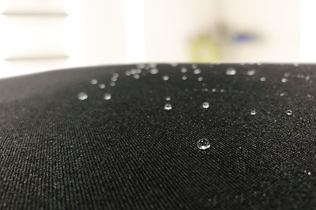 Porsche911_Gyeon_Fabric_Coat_waterbeading