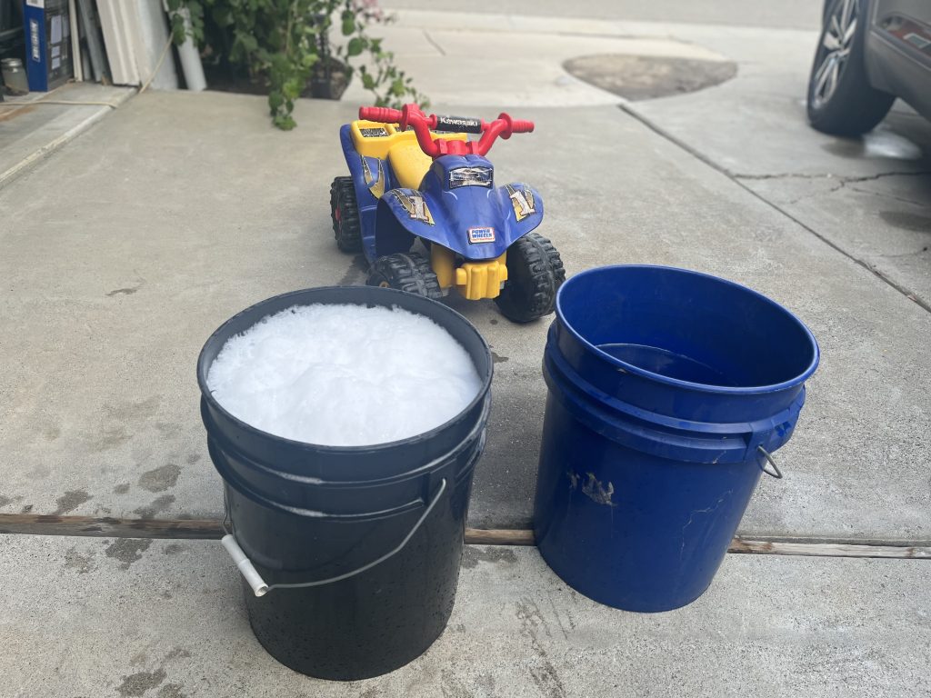 Power Wheels Lil’ Kawasaki Ninja Two Bucket Wash
