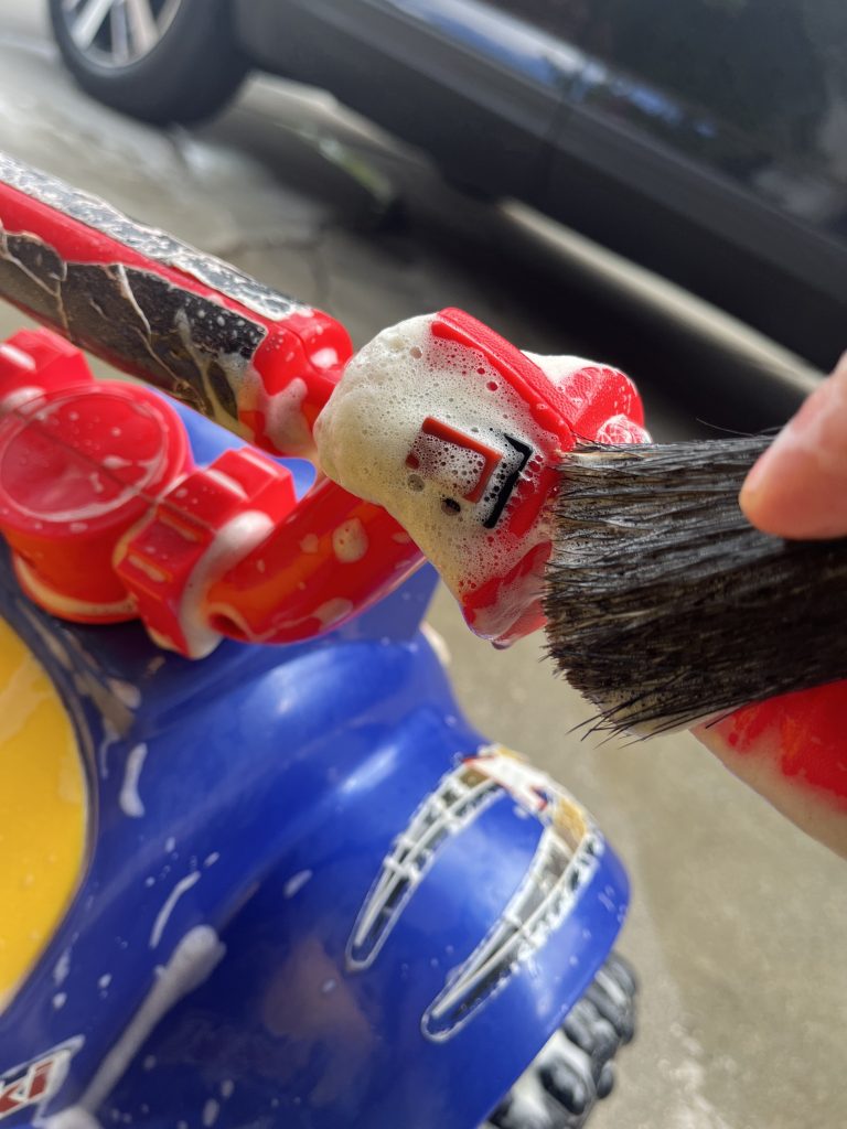 Power Wheels Lil’ Kawasaki Ninja Washing Handle Bars with Detail Factory Tri-Grip Brush