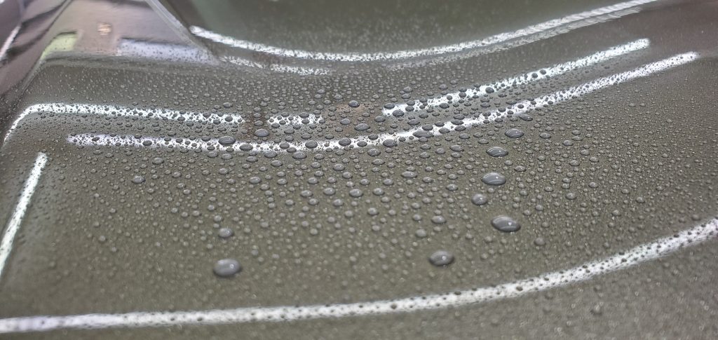 Aquatek SYNTH beading onto the surface after installation of Aquatek SELECT and Aquatek BLISS
