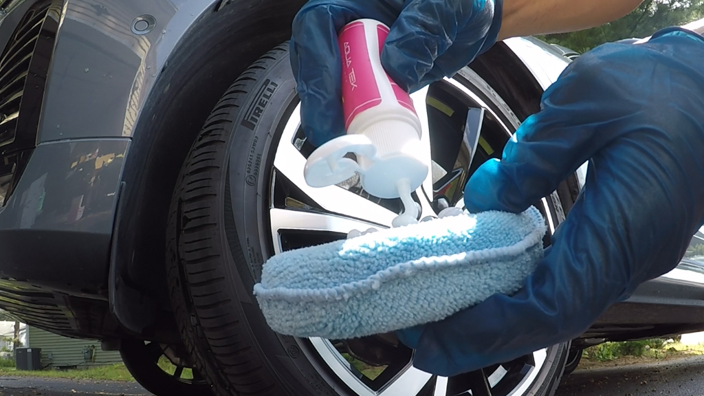 2022 Volvo XC60 Wheel Detail - Aquatek Bliss Application