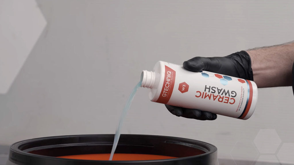 Fall Time Saving Tips - Gtechniq W3 Ceramic Gwash