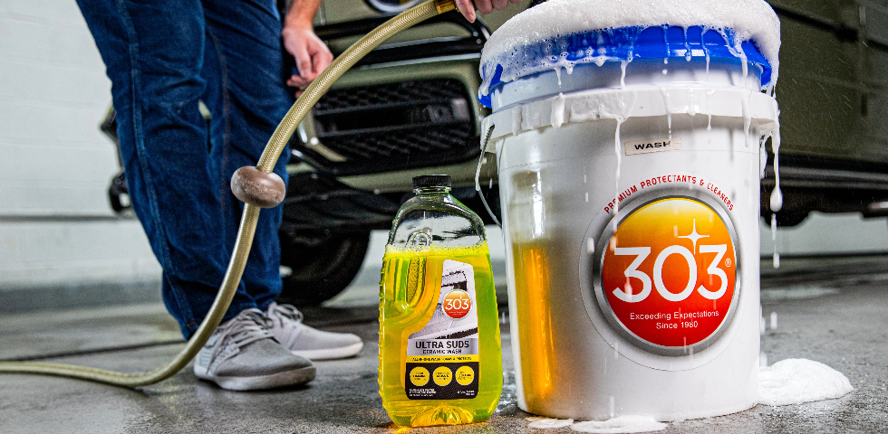 303 Ultra Suds Ceramic Wash Bucket Application