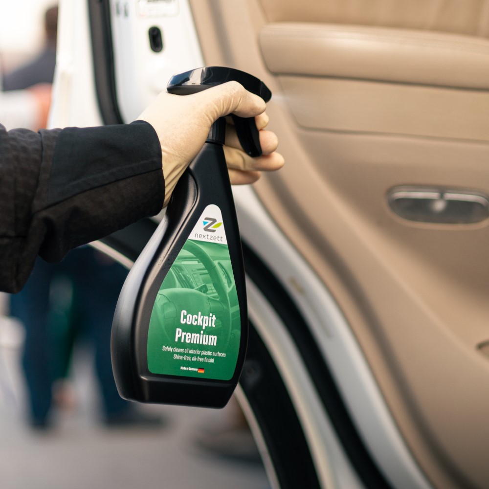 Nextzett Cockpit Premium spray on interior car door