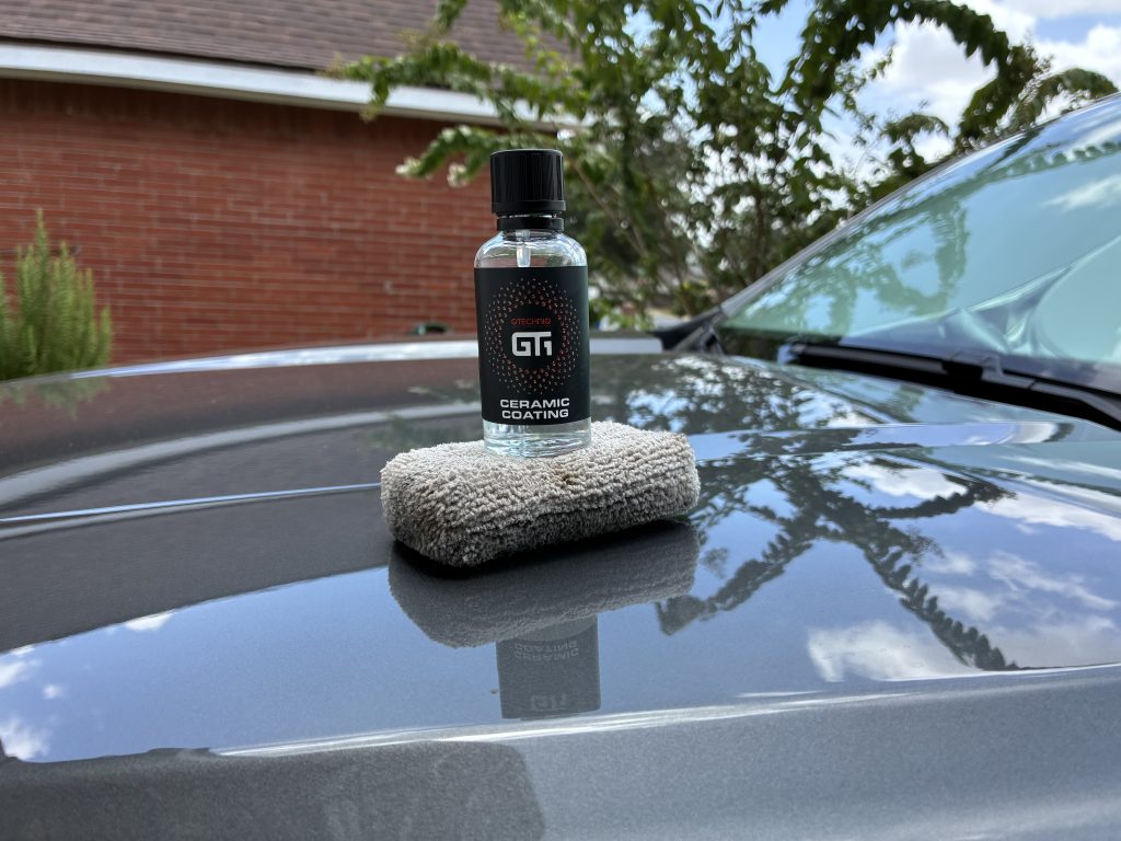 Gtechniq GT1 Bottle and Applicator