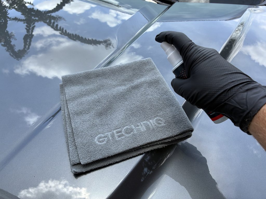 Spraying Gtechniq Panel Wipe