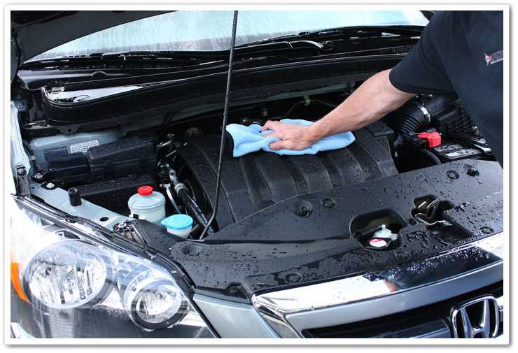 Drying your engine bay with Microfiber Drying your engine bay with Microfiber