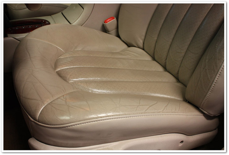 Driver seat before leather restoration using Leatherique Driver seat before leather restoration using Leatherique