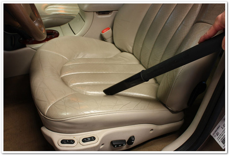 Vacuum seat to remove loose debris before Leatherique Vacuum seat to remove loose debris before Leatherique