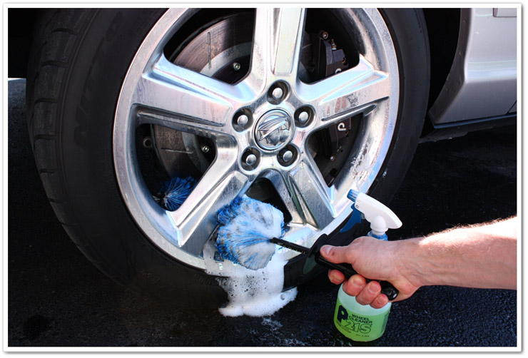 E-Z Detail Brush cleaning behind spokes E-Z Detail Brush cleaning behind spokes