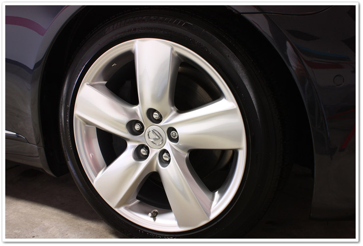 Finished and cleaned Lexus wheel photo Finished and cleaned Lexus wheel photo